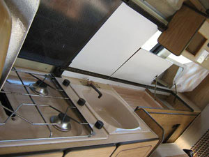 VW T25 Autohomes Komet Sink and Cooker